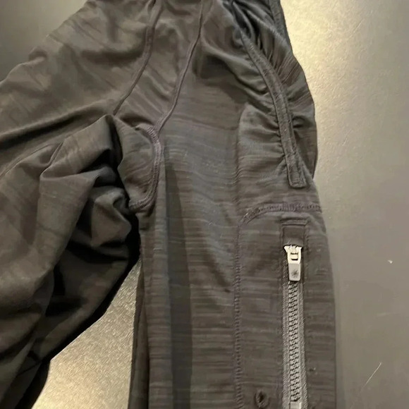 🍀2/$22 Athleta Bundle Ultimate Stash 7/8 Legging & Long Sleeve 1/4 Zip Womens XS - Picture 11 of 13